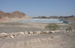 138-200811UAE.jpg